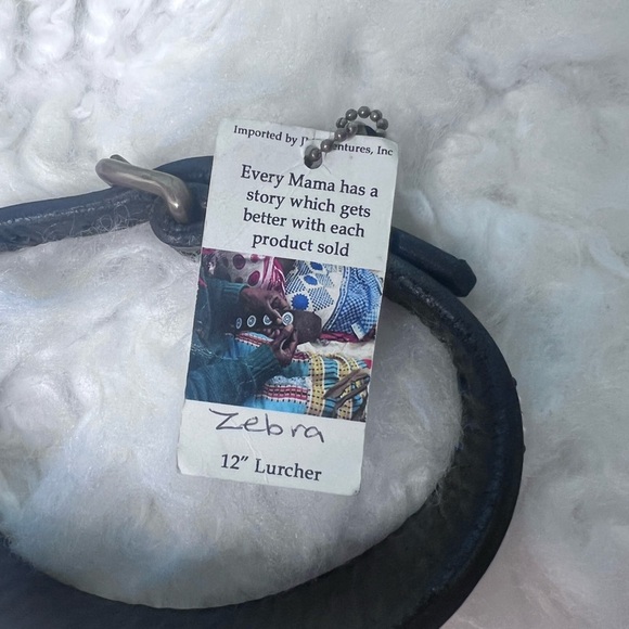 Hand beaded large dog collar - Picture 5 of 5